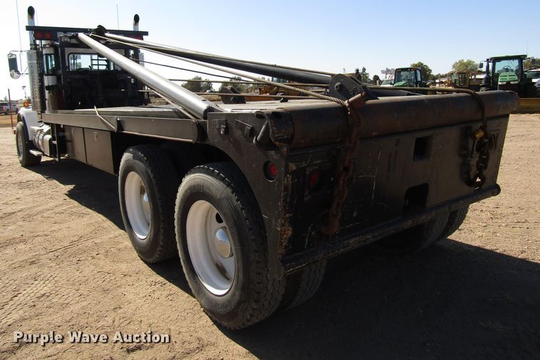 image for item DG0275 2007 Kenworth T800B winch truck