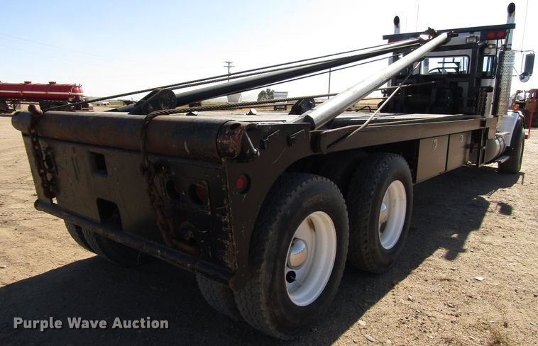 image for item DG0275 2007 Kenworth T800B winch truck