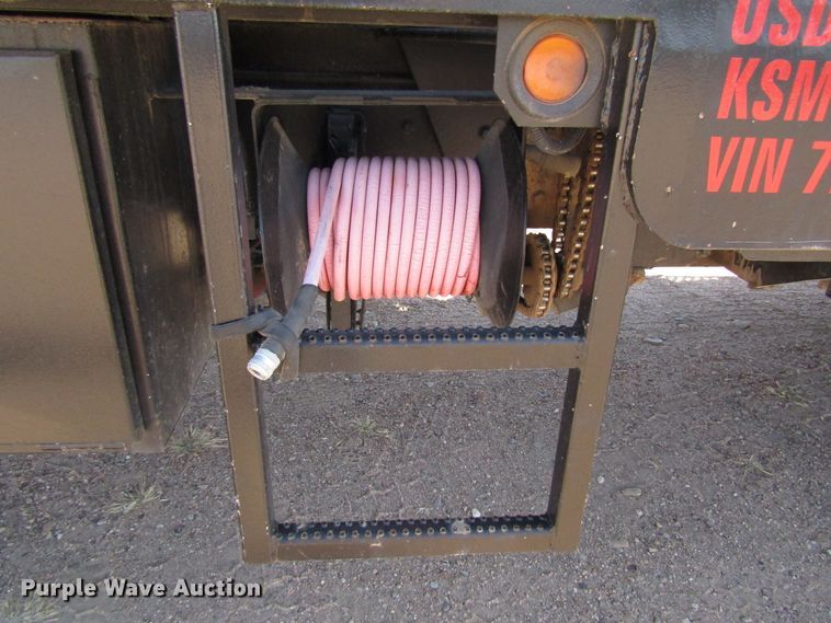 image for item DG0275 2007 Kenworth T800B winch truck