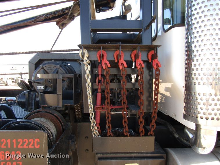 image for item DG0275 2007 Kenworth T800B winch truck