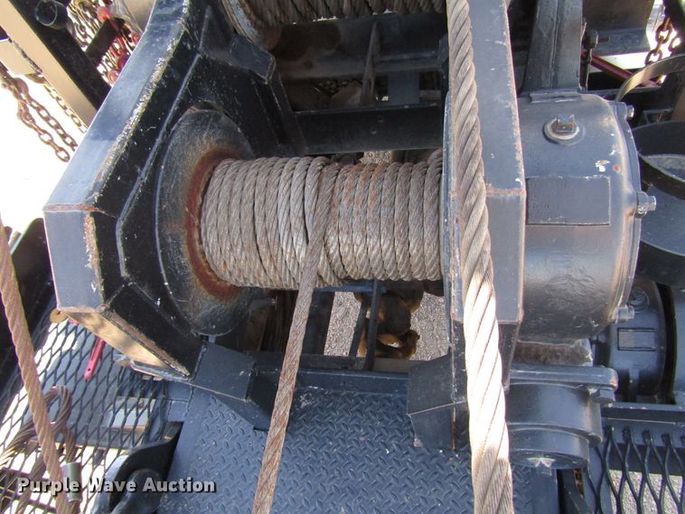 image for item DG0275 2007 Kenworth T800B winch truck