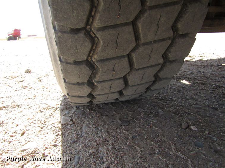 image for item DG0275 2007 Kenworth T800B winch truck