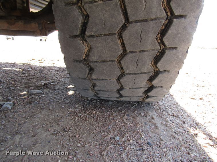 image for item DG0275 2007 Kenworth T800B winch truck