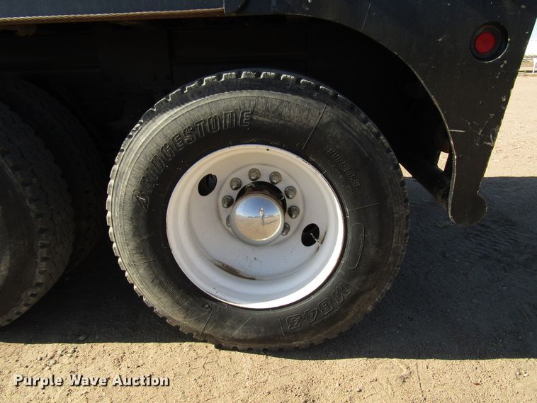 image for item DG0275 2007 Kenworth T800B winch truck