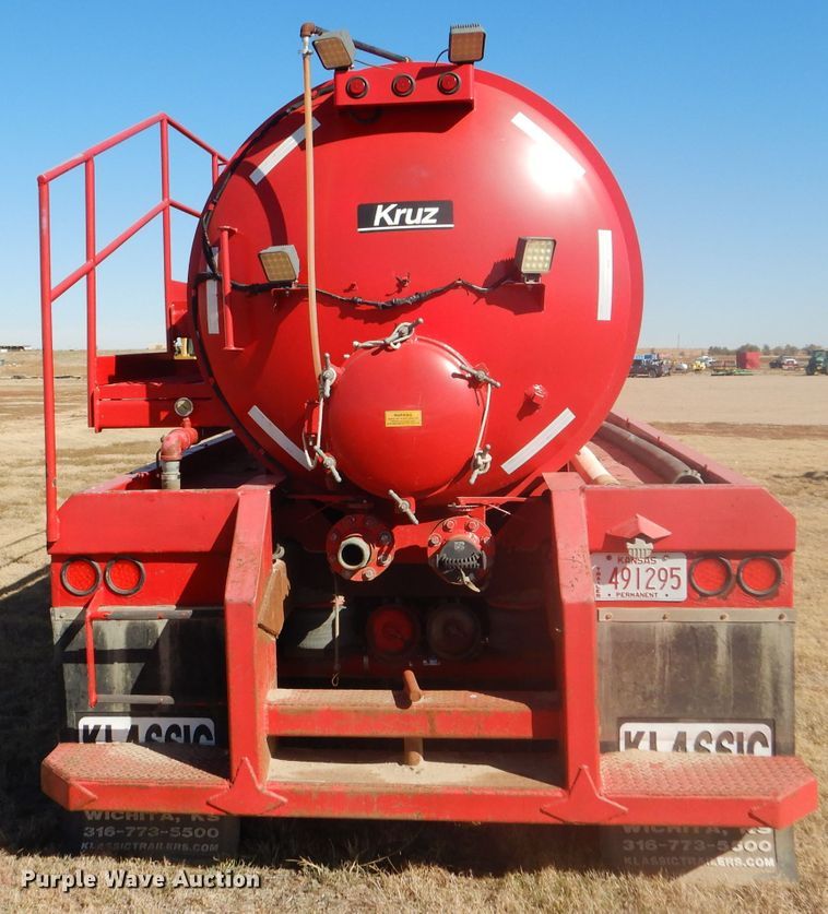 image for item DG0277 2012 Kruz SVAC-130-39 vacuum trailer
