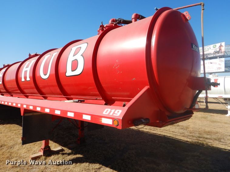 image for item DG0277 2012 Kruz SVAC-130-39 vacuum trailer