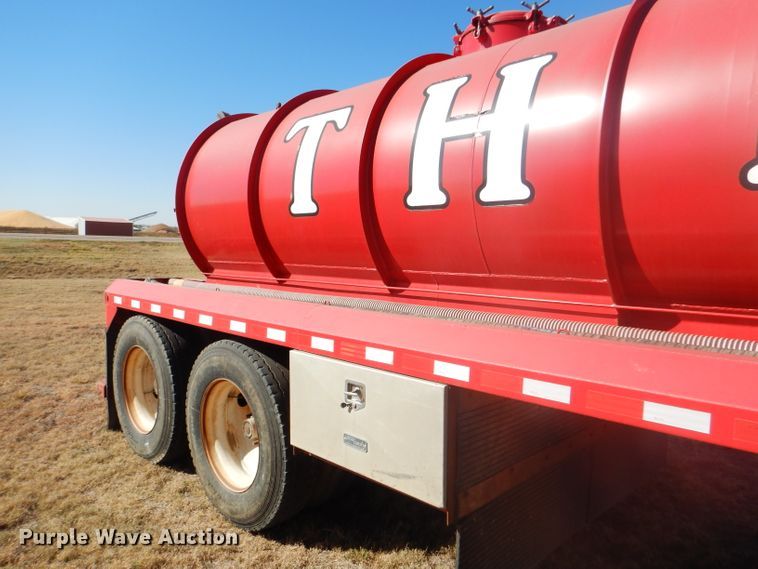 image for item DG0277 2012 Kruz SVAC-130-39 vacuum trailer