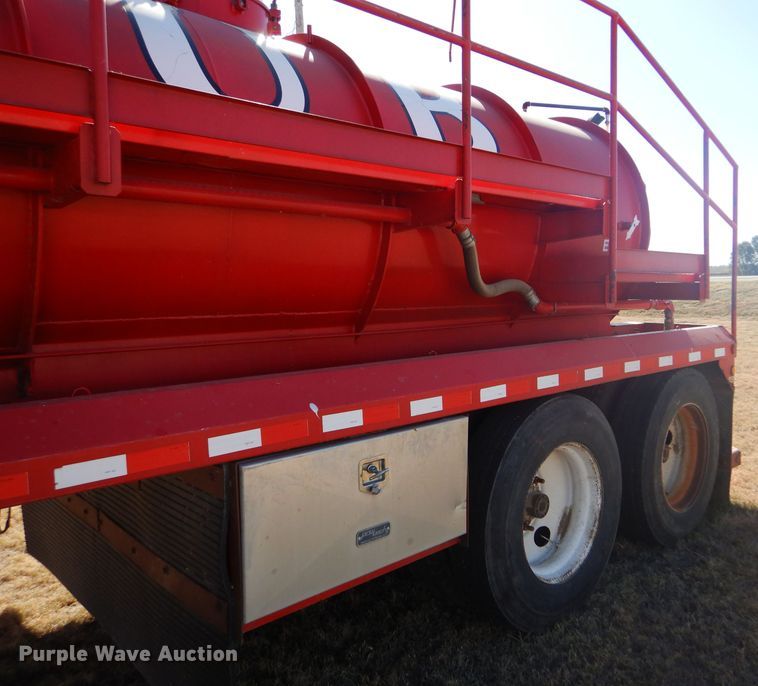 image for item DG0277 2012 Kruz SVAC-130-39 vacuum trailer