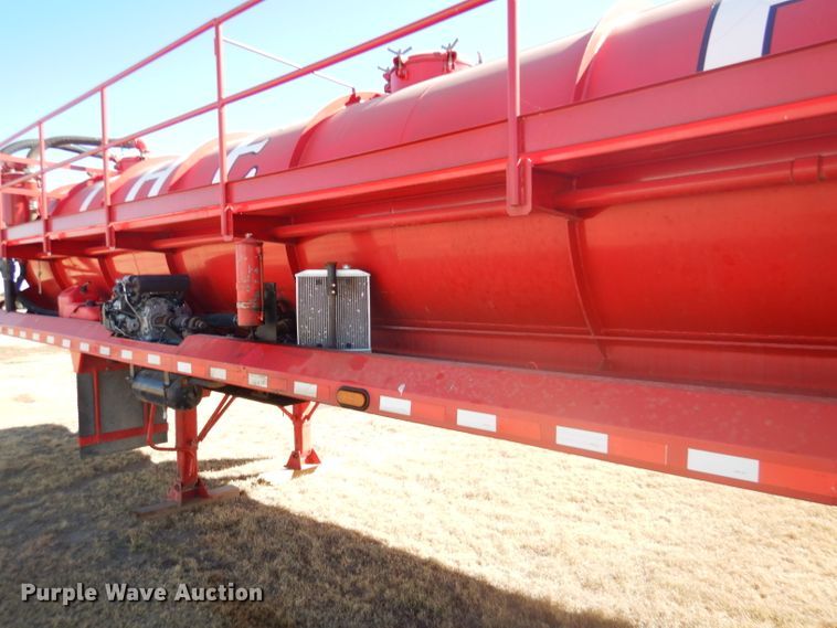 image for item DG0277 2012 Kruz SVAC-130-39 vacuum trailer