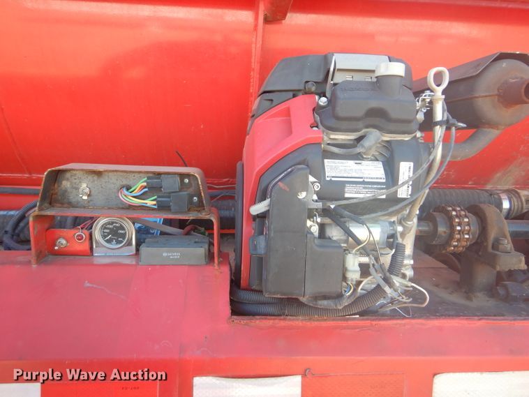 image for item DG0277 2012 Kruz SVAC-130-39 vacuum trailer