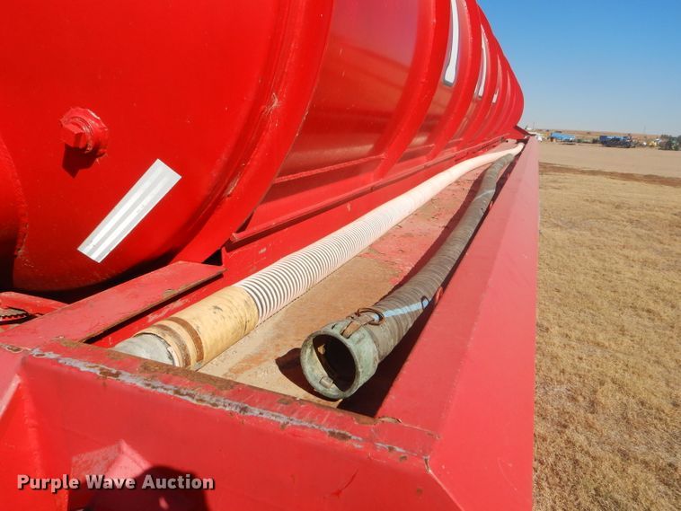 image for item DG0277 2012 Kruz SVAC-130-39 vacuum trailer