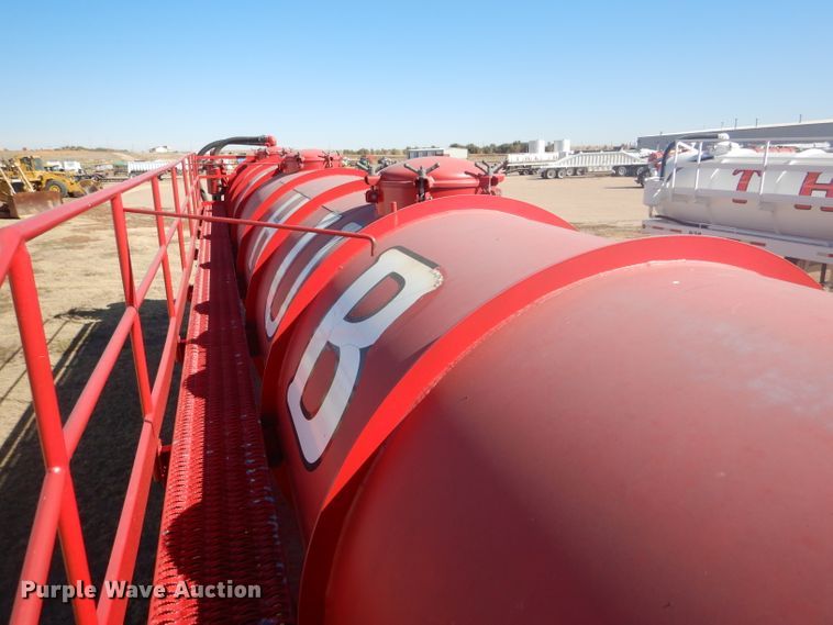 image for item DG0277 2012 Kruz SVAC-130-39 vacuum trailer