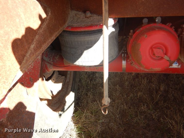 image for item DG0277 2012 Kruz SVAC-130-39 vacuum trailer