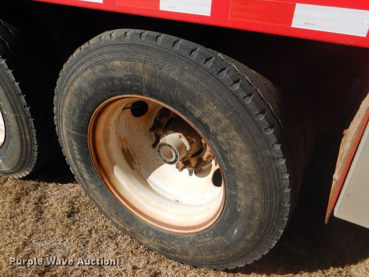 image for item DG0277 2012 Kruz SVAC-130-39 vacuum trailer