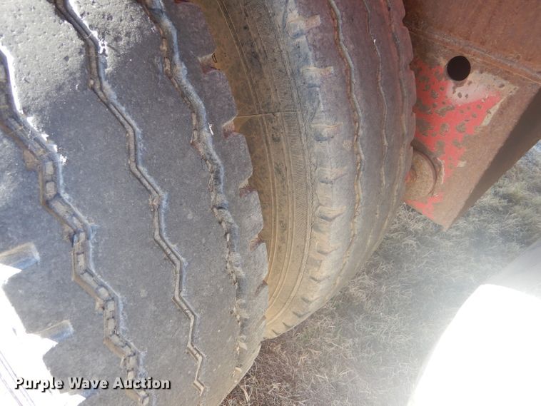 image for item DG0277 2012 Kruz SVAC-130-39 vacuum trailer