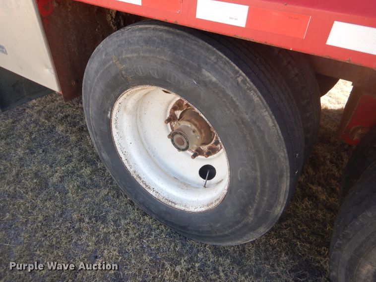 image for item DG0277 2012 Kruz SVAC-130-39 vacuum trailer