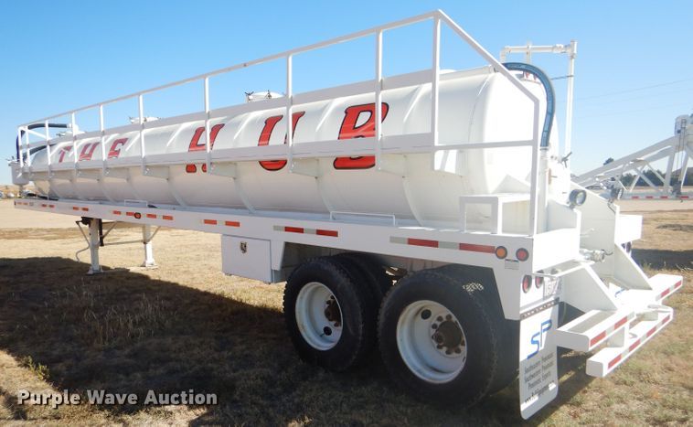 image for item DG0278 2012 Troxell vacuum trailer