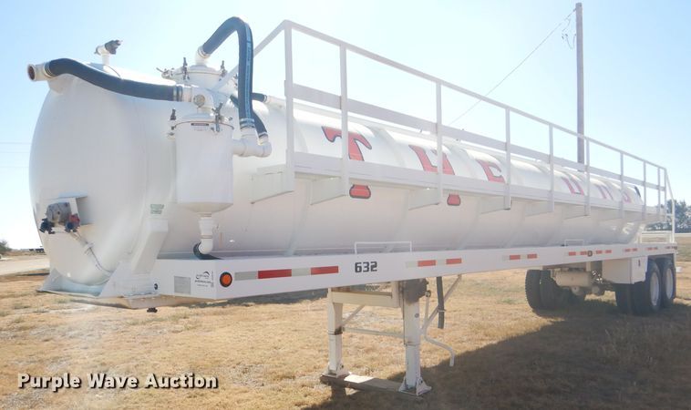 image for item DG0278 2012 Troxell vacuum trailer