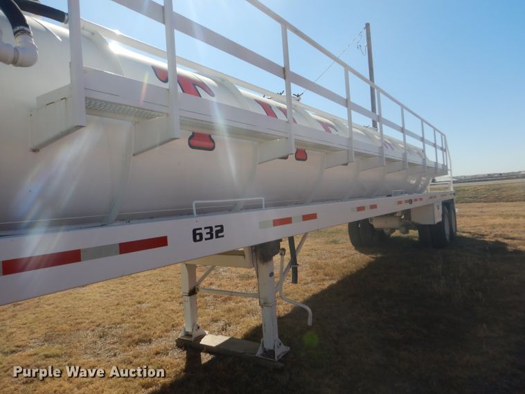 image for item DG0278 2012 Troxell vacuum trailer