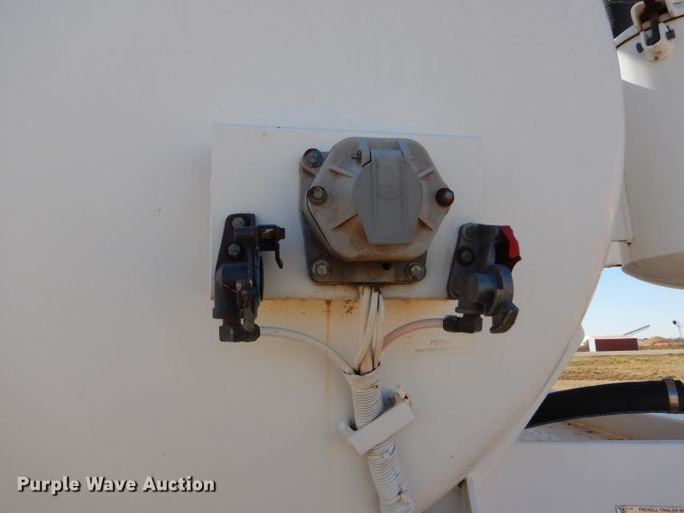 image for item DG0278 2012 Troxell vacuum trailer