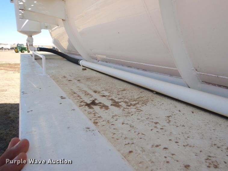 image for item DG0278 2012 Troxell vacuum trailer