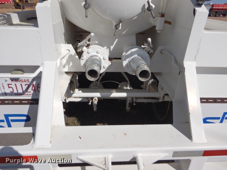 image for item DG0278 2012 Troxell vacuum trailer