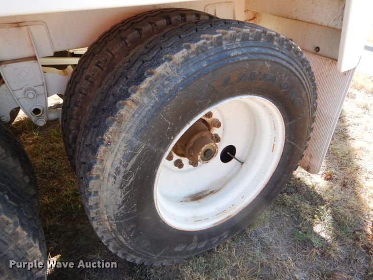 image for item DG0278 2012 Troxell vacuum trailer