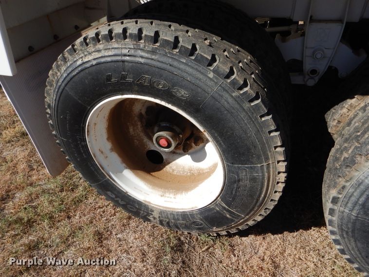 image for item DG0278 2012 Troxell vacuum trailer