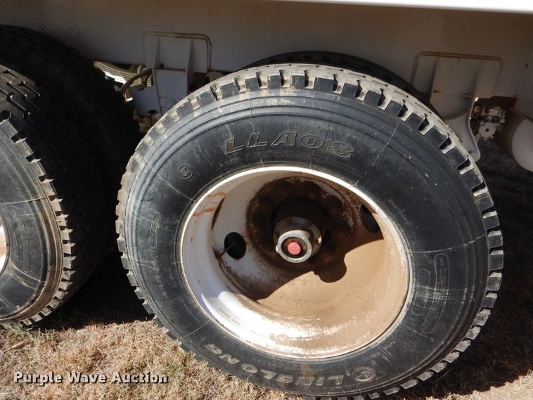 image for item DG0278 2012 Troxell vacuum trailer