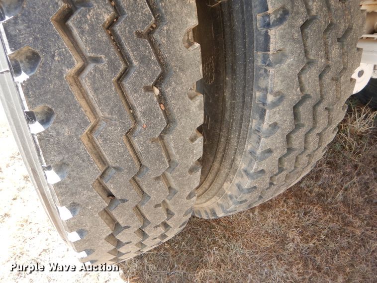 image for item DG0278 2012 Troxell vacuum trailer