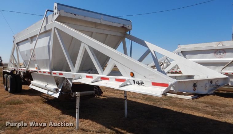 image for item DG0283 1999 Ranch bottom dump trailer