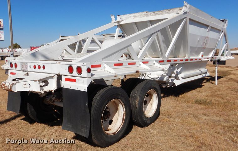 image for item DG0283 1999 Ranch bottom dump trailer