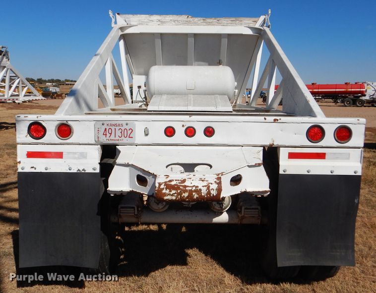 image for item DG0283 1999 Ranch bottom dump trailer