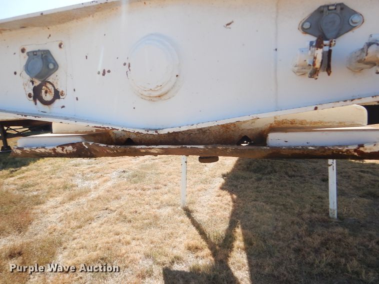 image for item DG0283 1999 Ranch bottom dump trailer