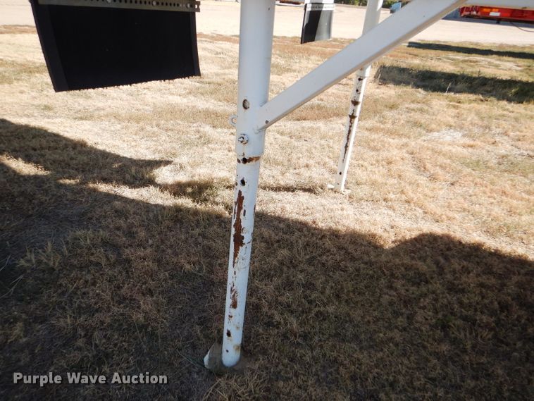 image for item DG0283 1999 Ranch bottom dump trailer