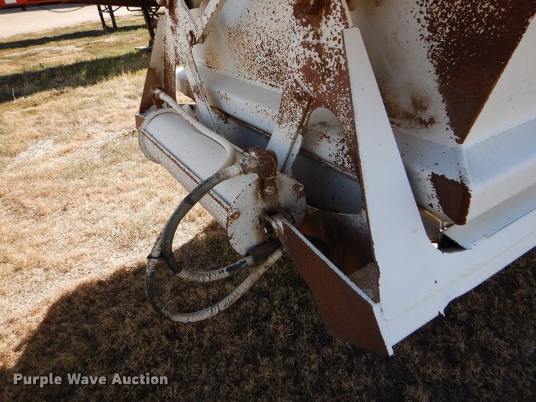 image for item DG0283 1999 Ranch bottom dump trailer