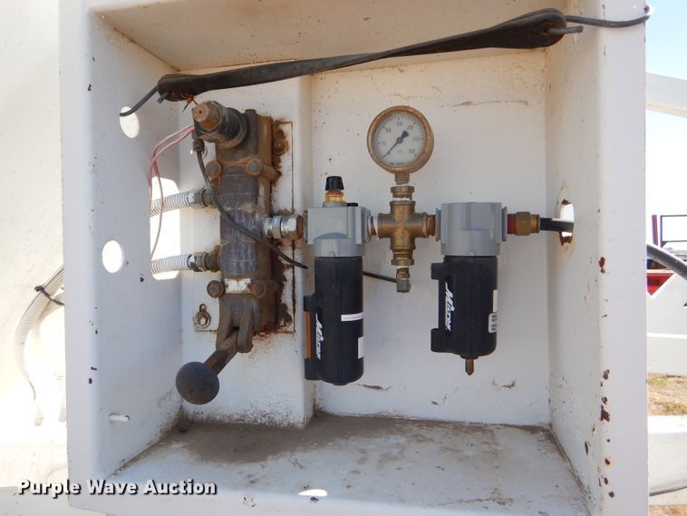 image for item DG0283 1999 Ranch bottom dump trailer