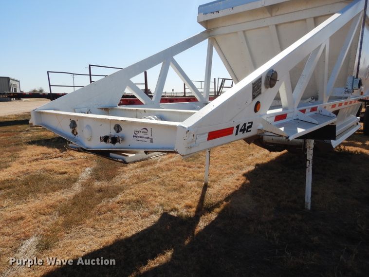 image for item DG0283 1999 Ranch bottom dump trailer