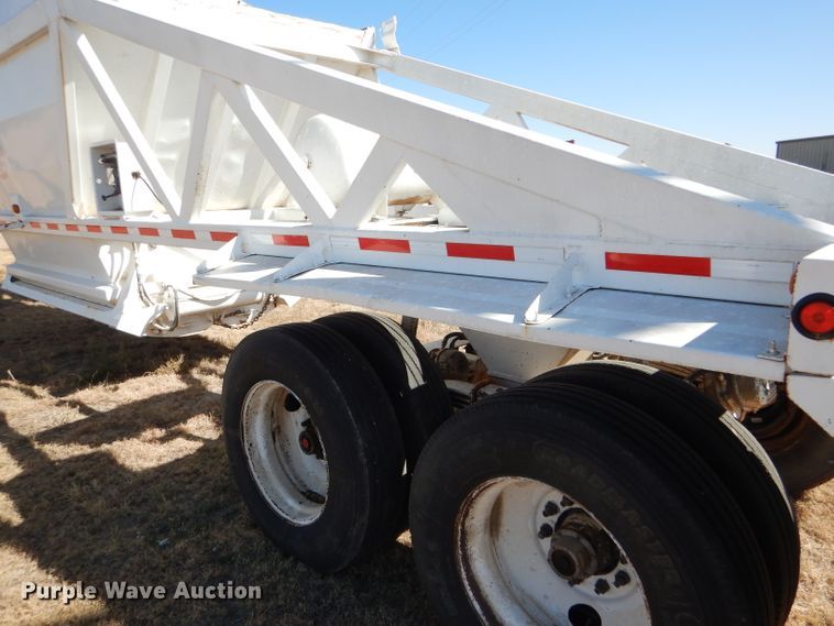 image for item DG0283 1999 Ranch bottom dump trailer