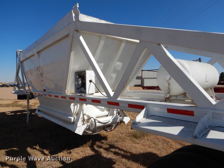 image for item DG0283 1999 Ranch bottom dump trailer