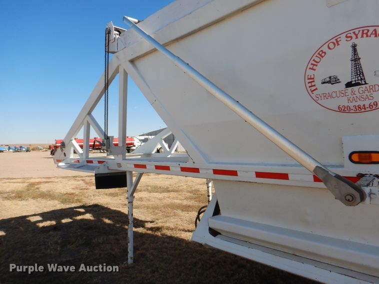 image for item DG0283 1999 Ranch bottom dump trailer