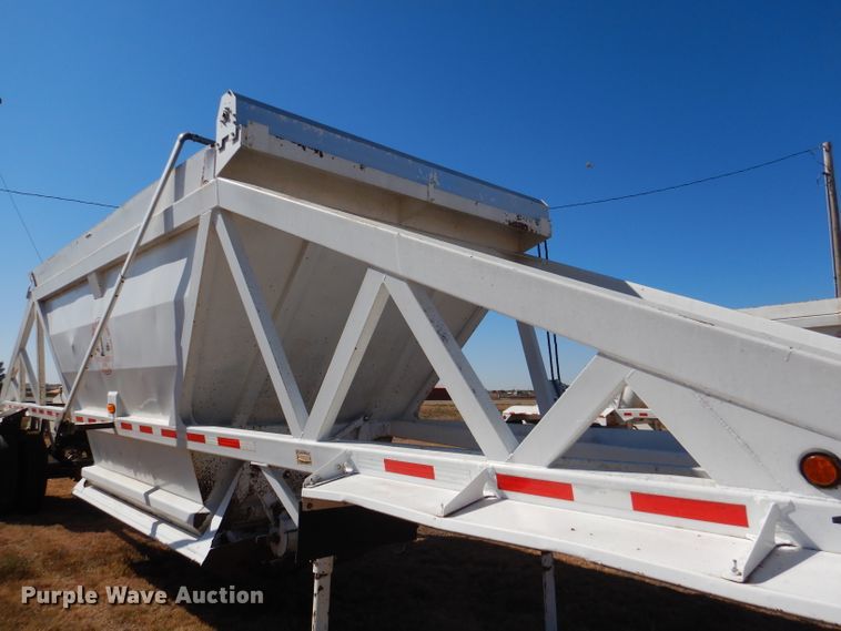 image for item DG0283 1999 Ranch bottom dump trailer