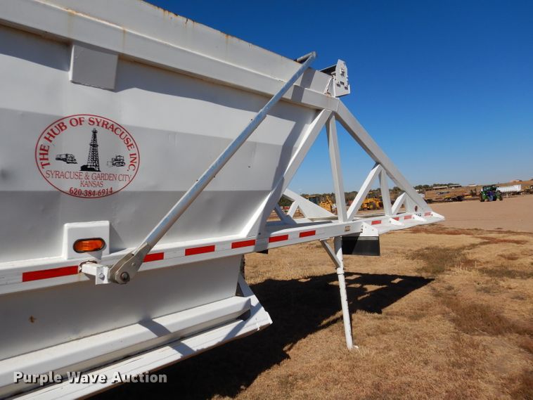image for item DG0283 1999 Ranch bottom dump trailer