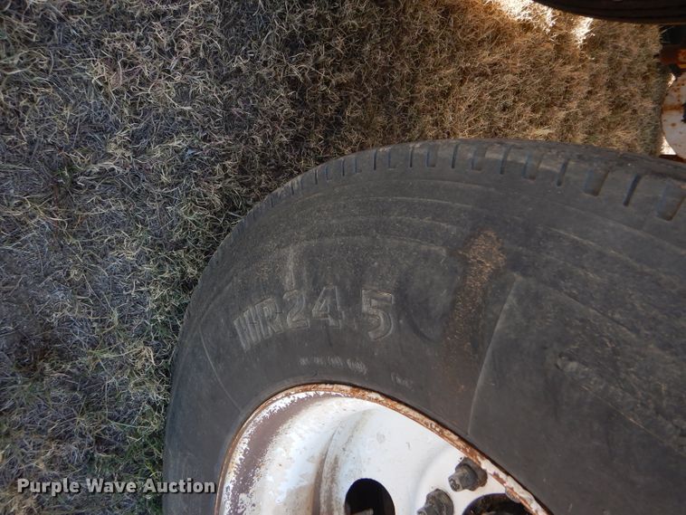 image for item DG0283 1999 Ranch bottom dump trailer