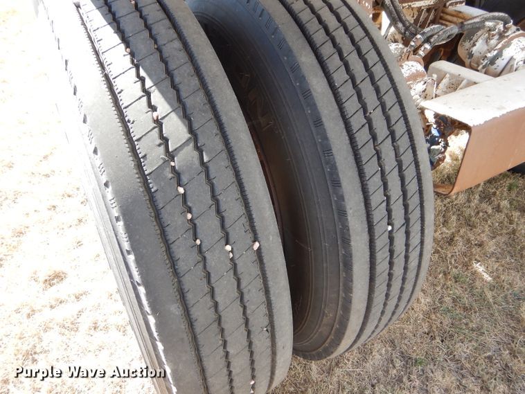 image for item DG0283 1999 Ranch bottom dump trailer