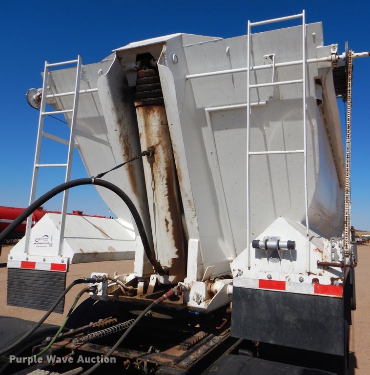 image for item DG0287 1999 Western Construction STR32 end dump trailer