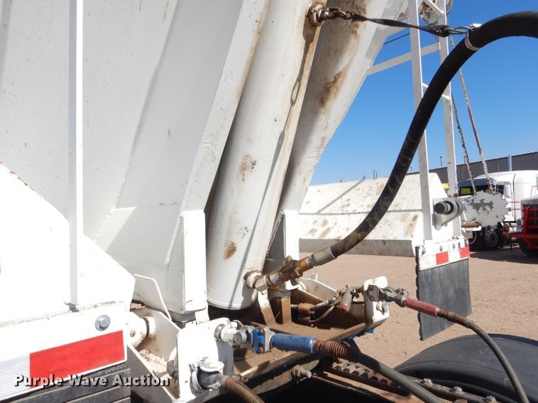 image for item DG0287 1999 Western Construction STR32 end dump trailer