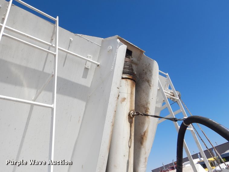 image for item DG0287 1999 Western Construction STR32 end dump trailer