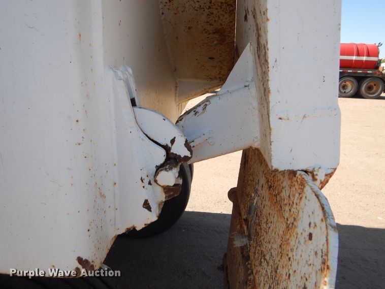 image for item DG0287 1999 Western Construction STR32 end dump trailer