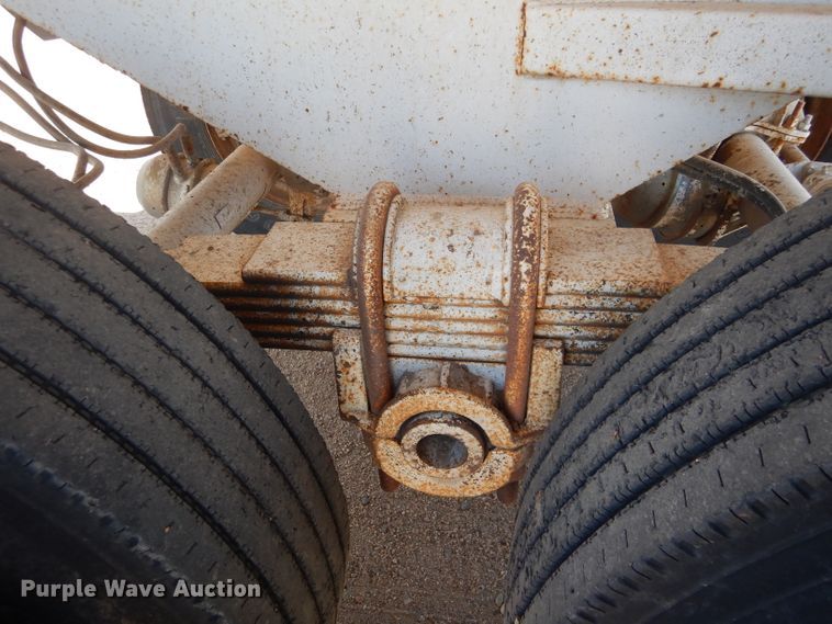 image for item DG0287 1999 Western Construction STR32 end dump trailer